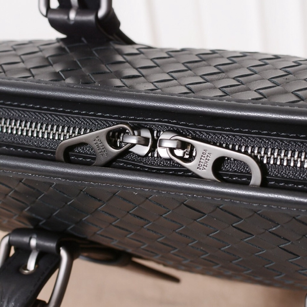 ボッテガヴェネタバッグ角部分ディテール